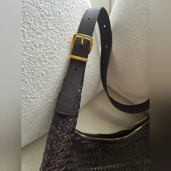 Madewell, The Essential Curve Shoulder Bag, Coffee Bean - Picture 8 of 12